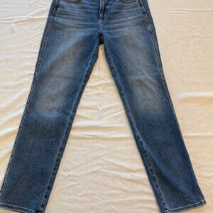 White House Black Market High Rise Straight Sculpt Size 6 Jeans